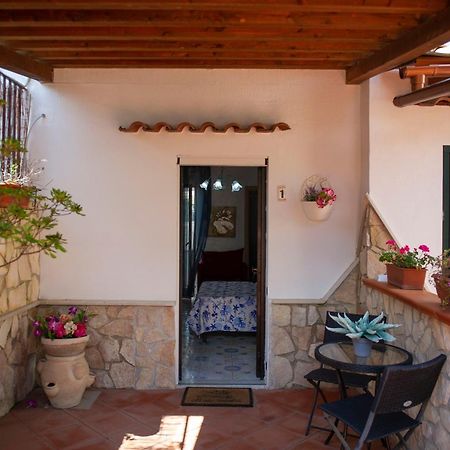 B&B Appartamenti L'Anfora Sperlonga Eksteriør bilde